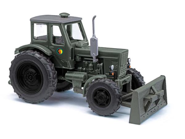 Traktor Belarus MTS 52, Grenztruppe mit Räumschild